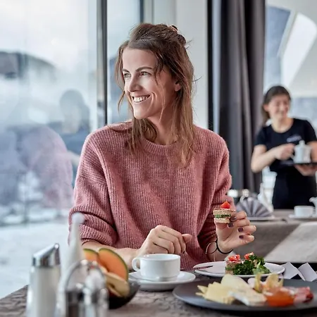 Panoramahotel Burgeck ホテル 4*