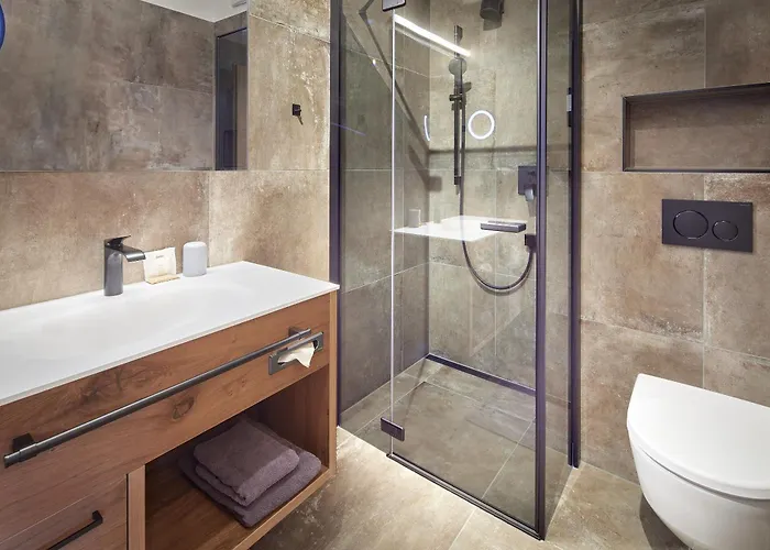 Panoramahotel Burgeck فندق كريمل