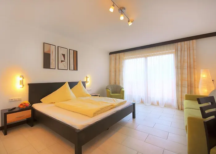 Panoramahotel Burgeck فندق كريمل